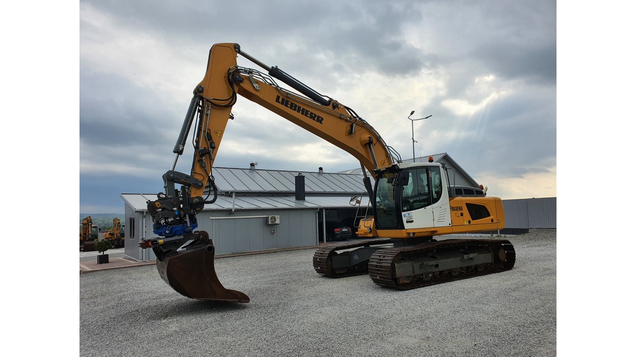 Liebherr R 926 WLC