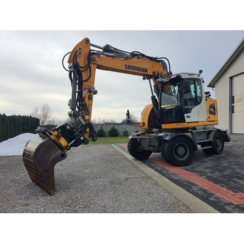 Liebherr A 918 Compact