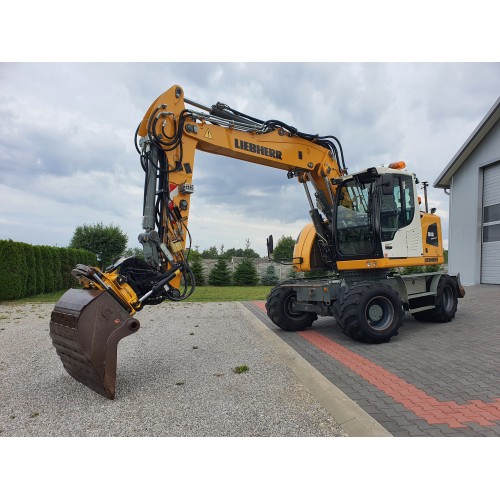 Liebherr A 918 Compact