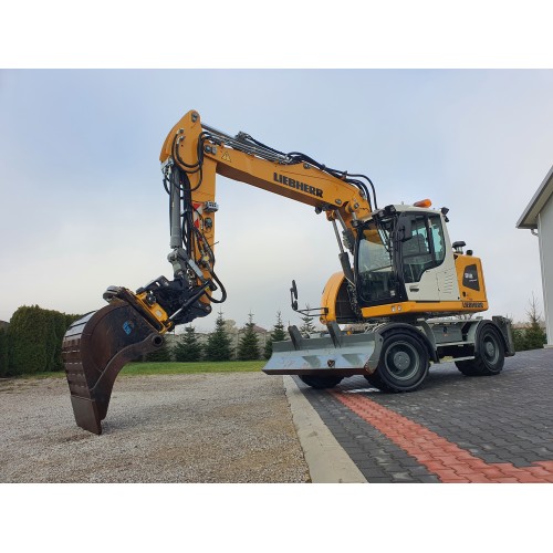 Liebherr A 918 Compact