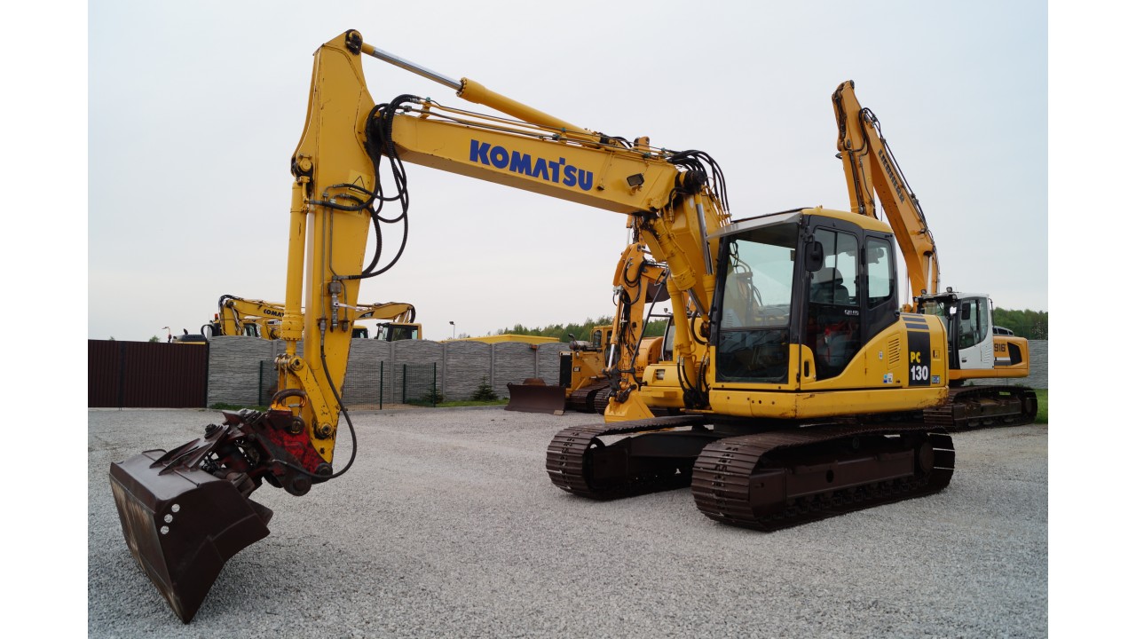 Komatsu PC 130