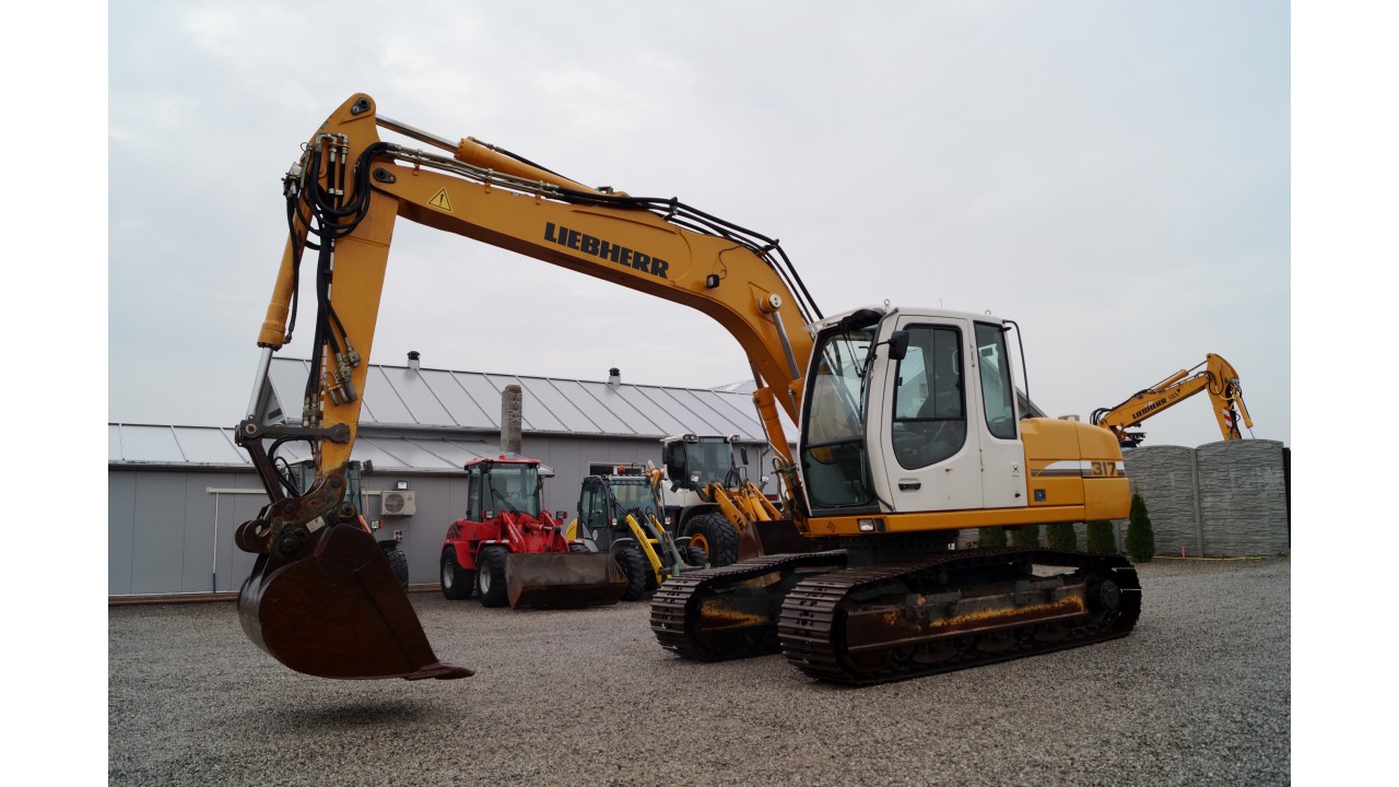 Liebherr R 317