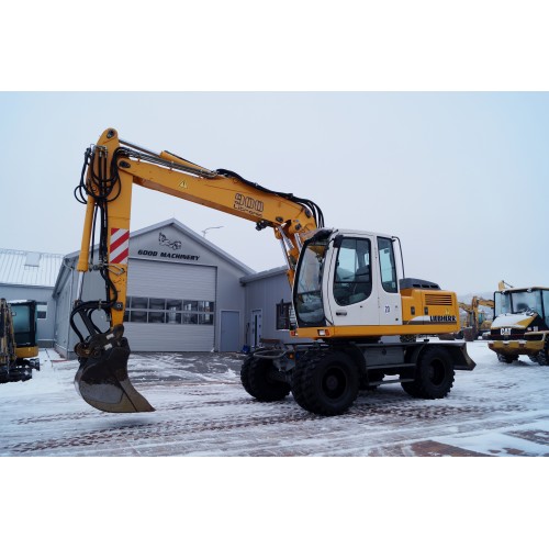 Liebherr A 900 C