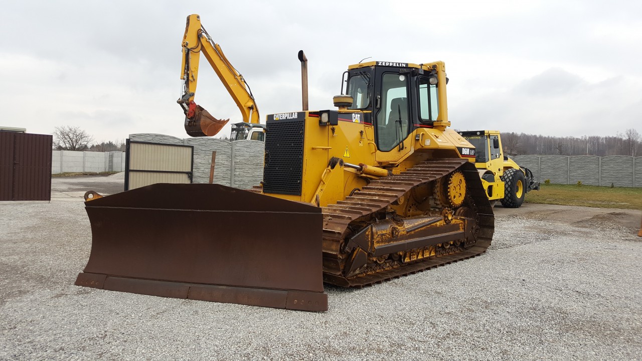 Caterpillar D6M LGP