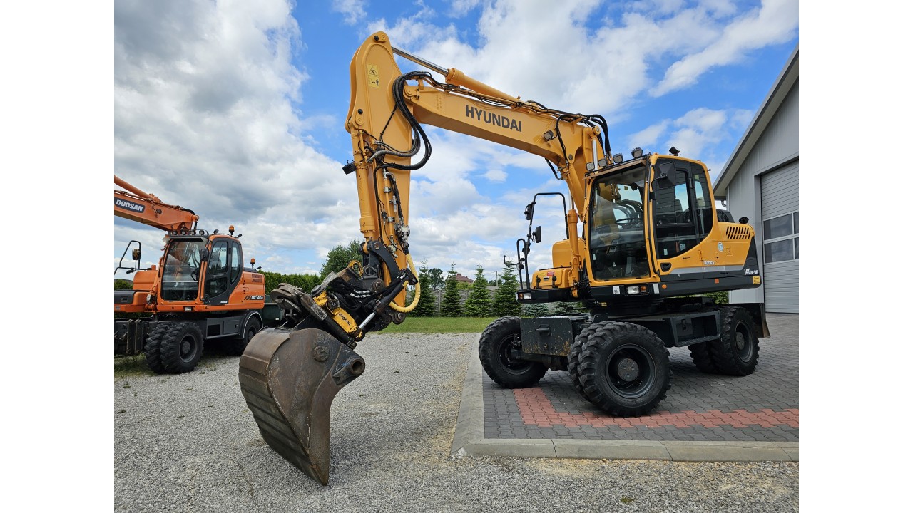 Hyundai 140 W 9 A