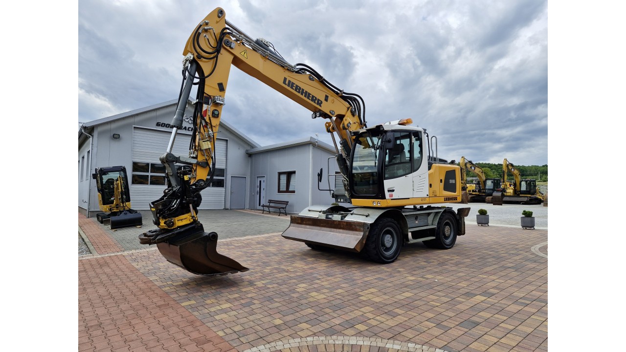 Liebherr A 916