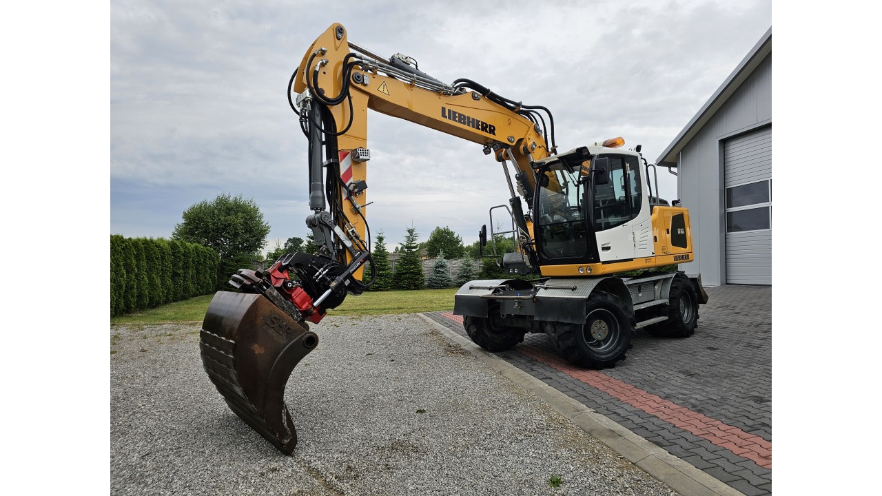 Liebherr A 916