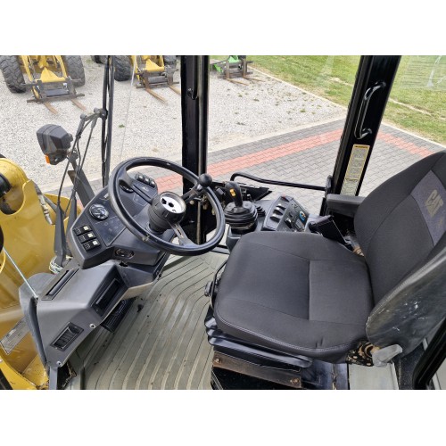 Caterpillar 906