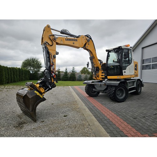 Liebherr A 912 Compact